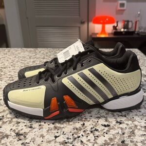 Men's Adidas Barricade 7 Tennis Pickleball Shoe size 11 US